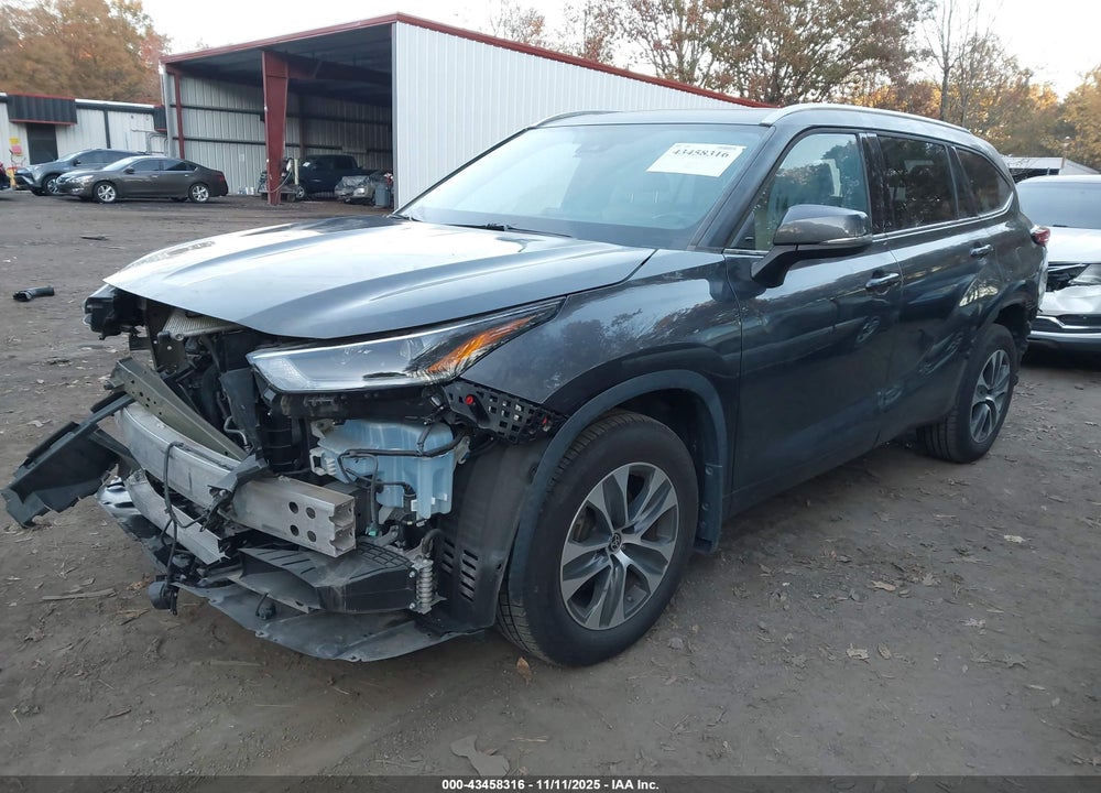 2021 TOYOTA HIGHLANDER XLE VIN: 5TDGZRAH9MS536350