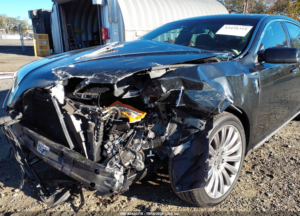 2015 LINCOLN MKS VIN: 1LNHL9EK2FG602211