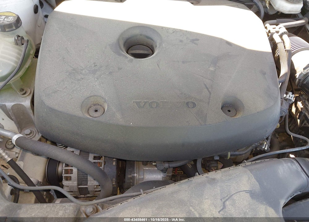 2021 VOLVO XC40 VIN: YV4162UM1M2404976