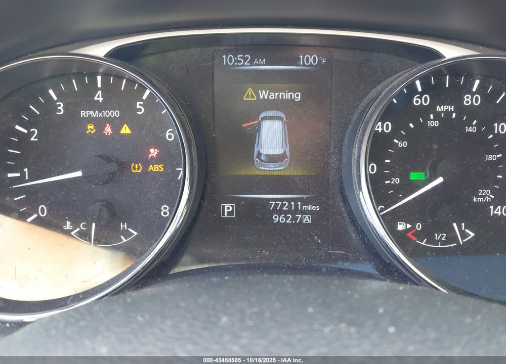 2015 NISSAN ROGUE S VIN: 5N1AT2MT3FC831457