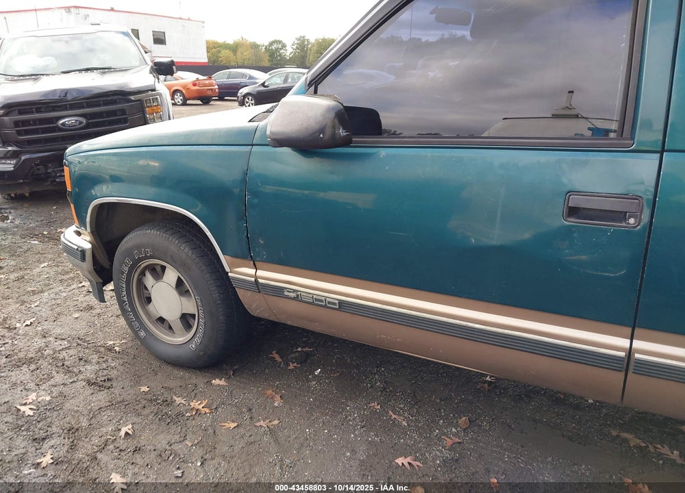 1996 CHEVROLET GMT-400 C1500 VIN: 1GCEC19R3TE260162