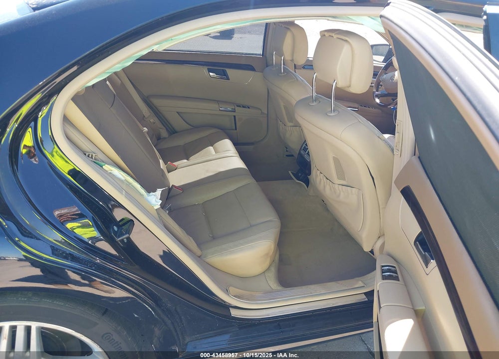 2012 MERCEDES-BENZ S 550 VIN: WDDNG7DB7CA463070