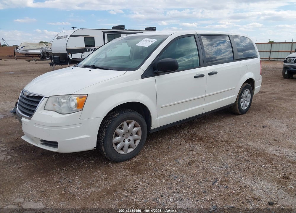 2008 CHRYSLER TOWN & COUNTRY LX VIN: 2A8HR44H38R635787