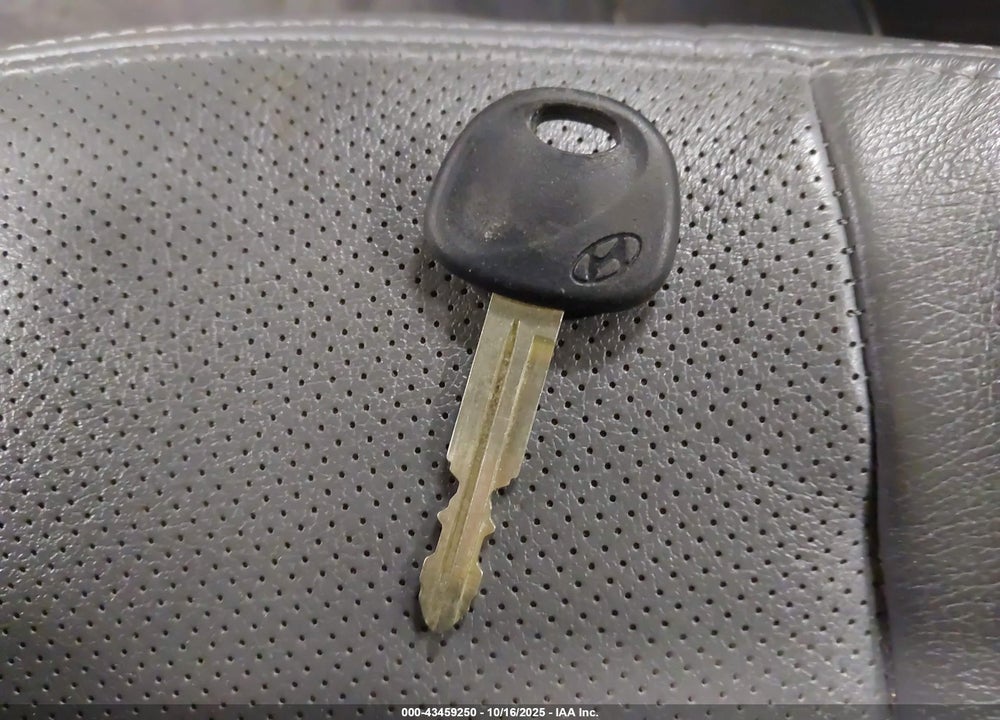 2004 HYUNDAI ELANTRA GT VIN: KMHDN56D34U102834