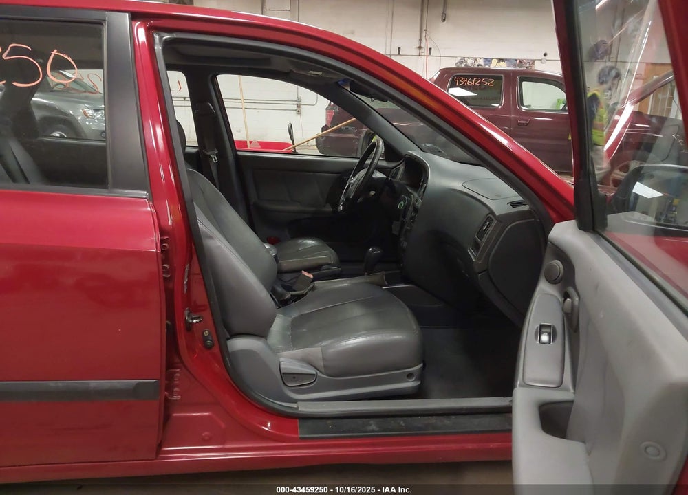 2004 HYUNDAI ELANTRA GT VIN: KMHDN56D34U102834