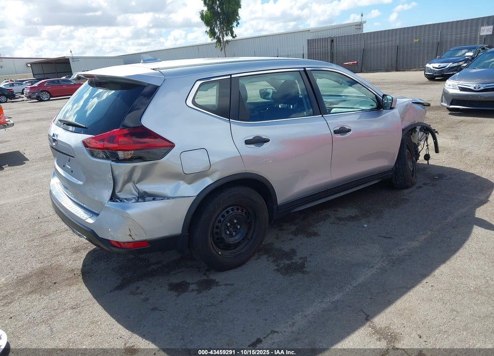 2018 NISSAN ROGUE S VIN: KNMAT2MT6JP540232