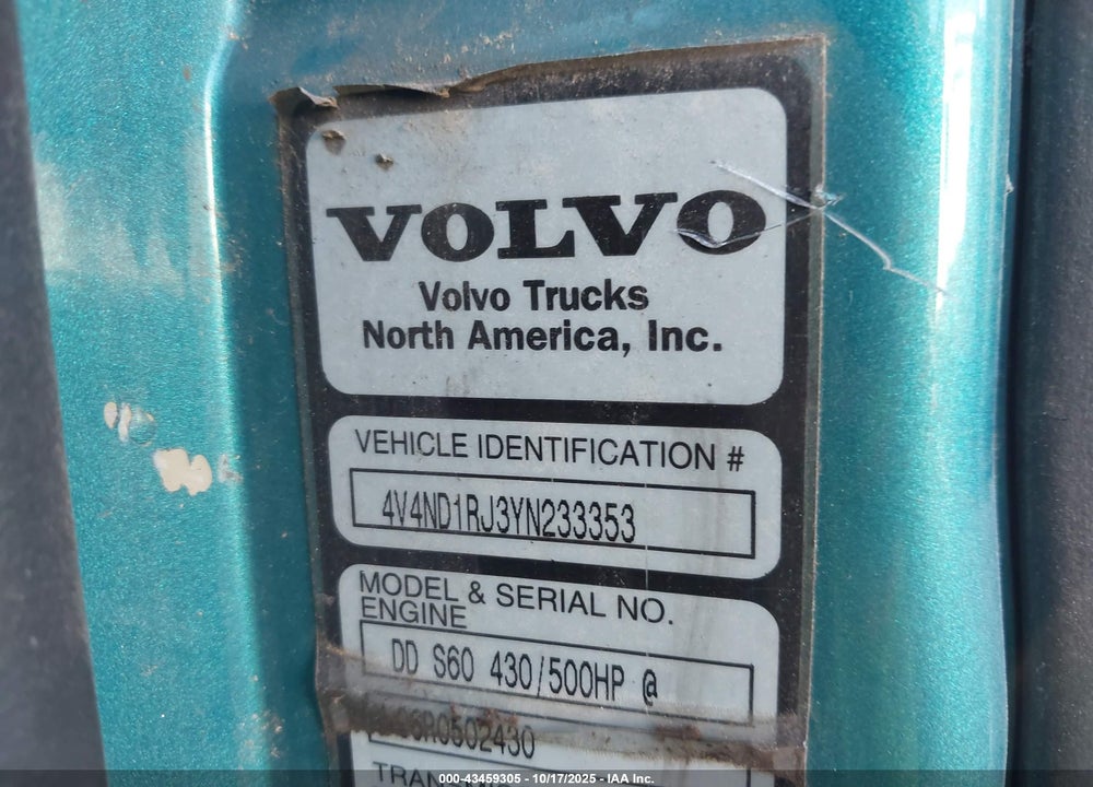 2000 VOLVO VN VIN: 4V4ND1RJ3YN233353