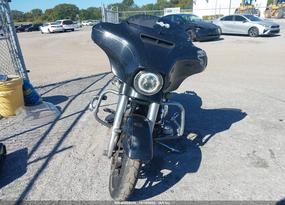 2016 HARLEY-DAVIDSON FLHXS STREET GLIDE SPECIAL VIN: 1HD1KRM10GB689122