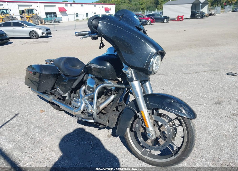 2016 HARLEY-DAVIDSON FLHXS STREET GLIDE SPECIAL VIN: 1HD1KRM10GB689122