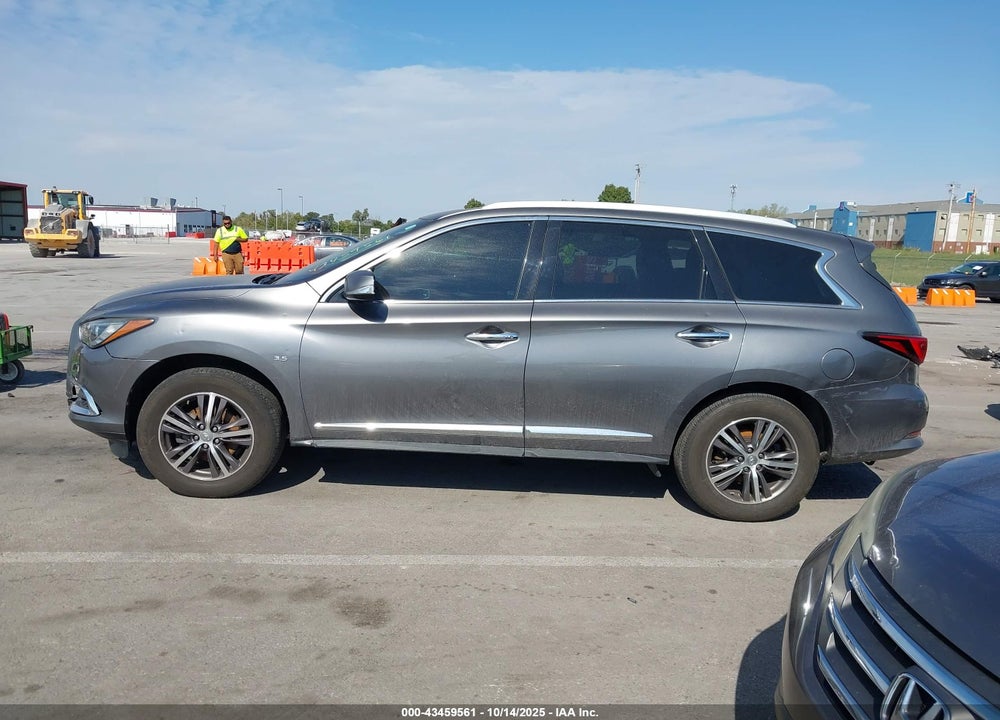 2017 INFINITI QX60 VIN: 5N1DL0MM2HC527761