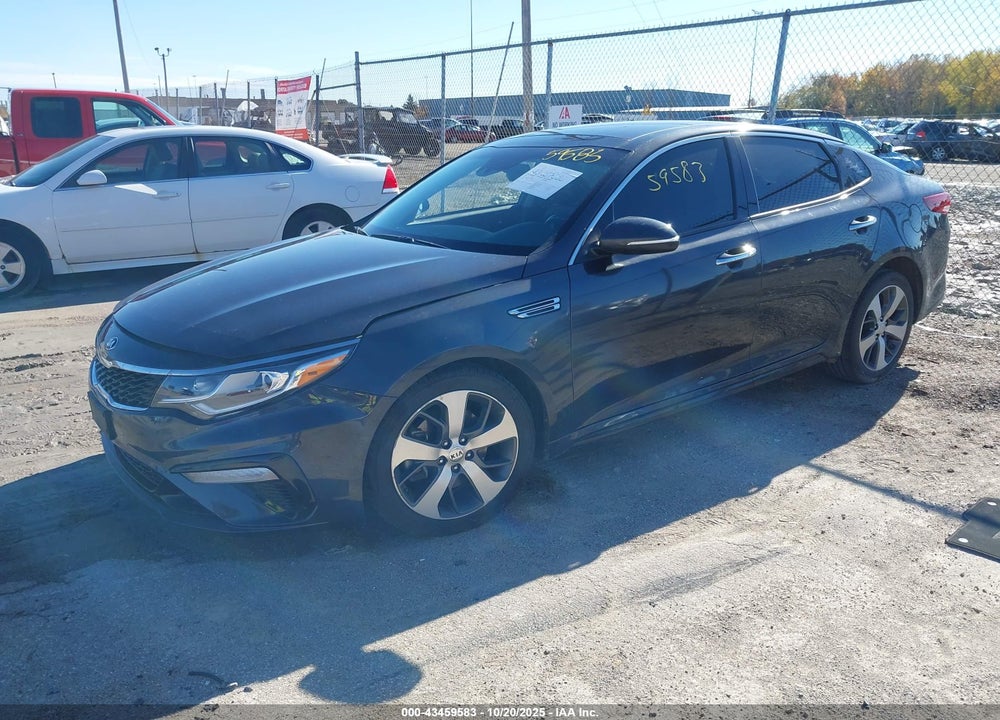 2019 KIA OPTIMA S VIN: 5XXGT4L30KG327440