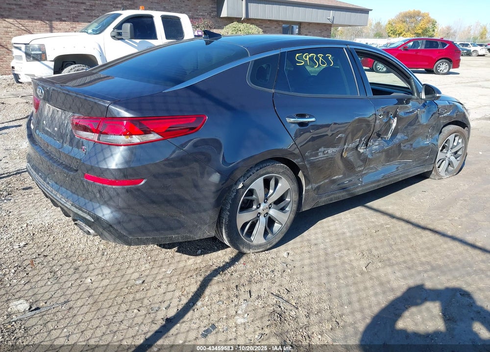 2019 KIA OPTIMA S VIN: 5XXGT4L30KG327440
