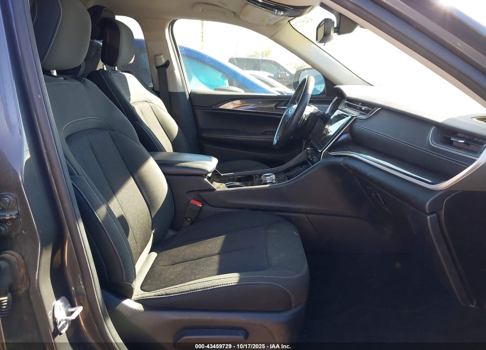 2021 JEEP GRAND CHEROKEE L LAREDO 4X2 VIN: 1C4RJJAG4M8160685