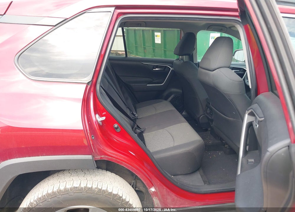 2021 TOYOTA RAV4 XLE VIN: 2T3W1RFV5MW156602