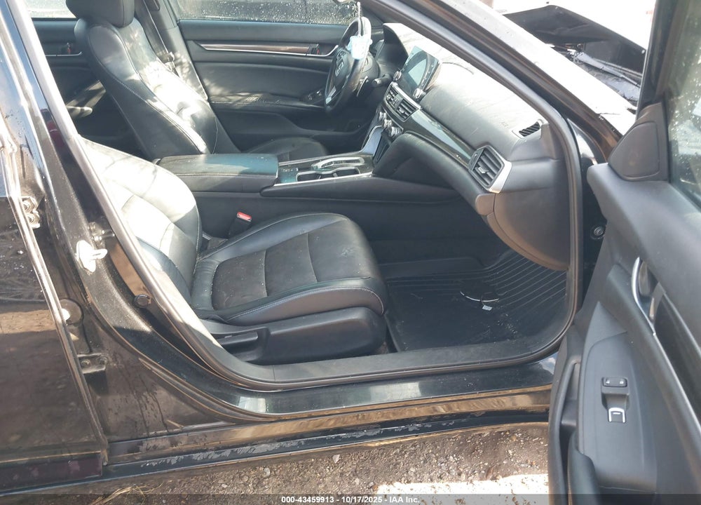 2018 HONDA ACCORD VIN: 1HGCV2F30JA029250