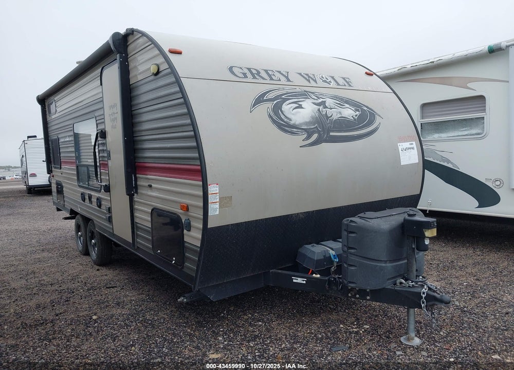 2018 FOREST RIVER GREY WOLF 23' TRAVEL TRAILER VIN: 4X4TCK725JK049900