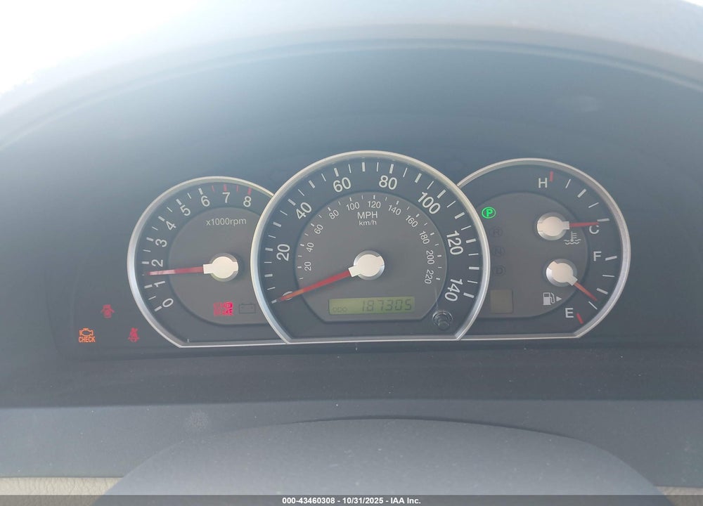 2008 KIA SORENTO VIN: KNDJD736885808824