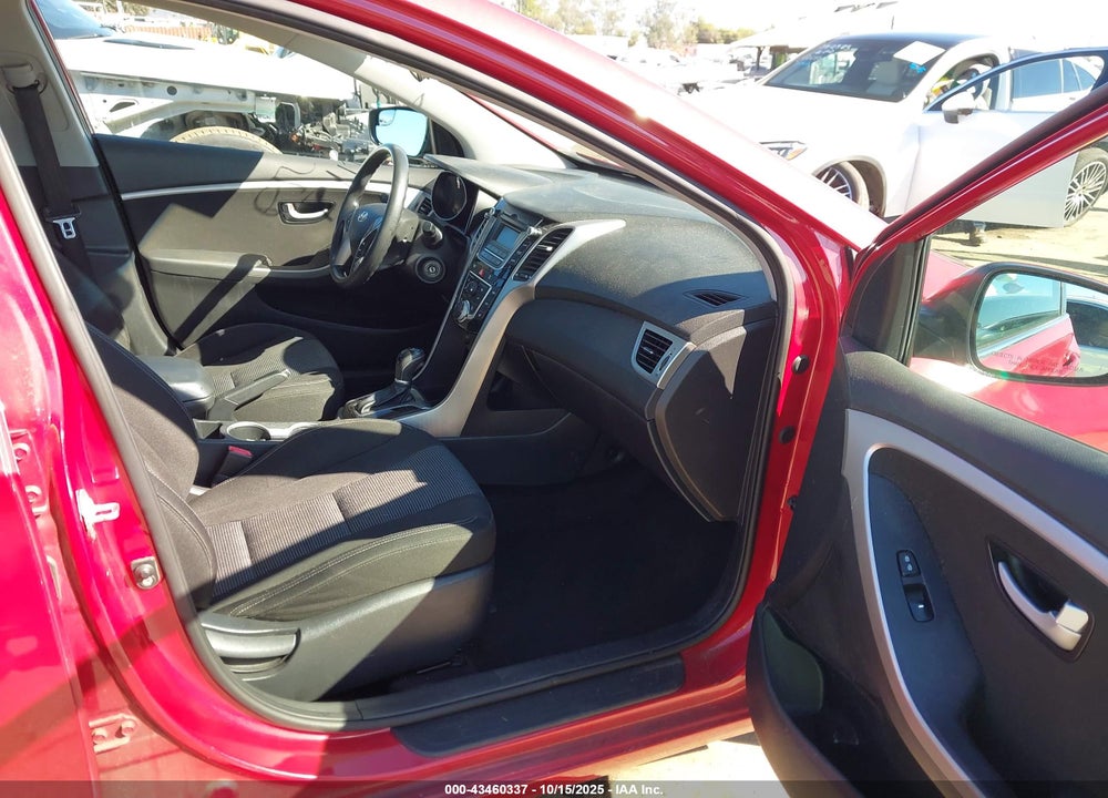 2016 HYUNDAI ELANTRA GT VIN: KMHD35LH1GU266519