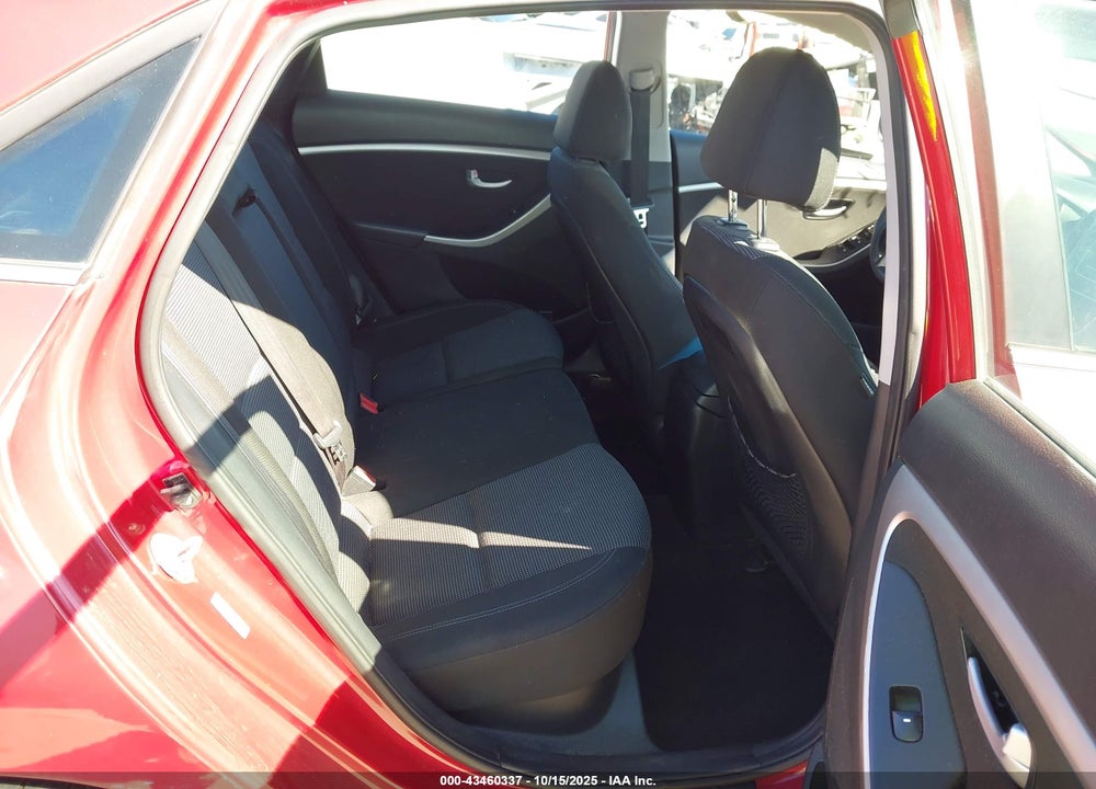 2016 HYUNDAI ELANTRA GT VIN: KMHD35LH1GU266519