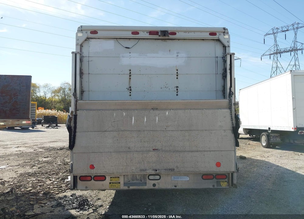 2007 FREIGHTLINER CHASSIS M LINE WALK-IN VAN VIN: 4UZAARBW37CY18785