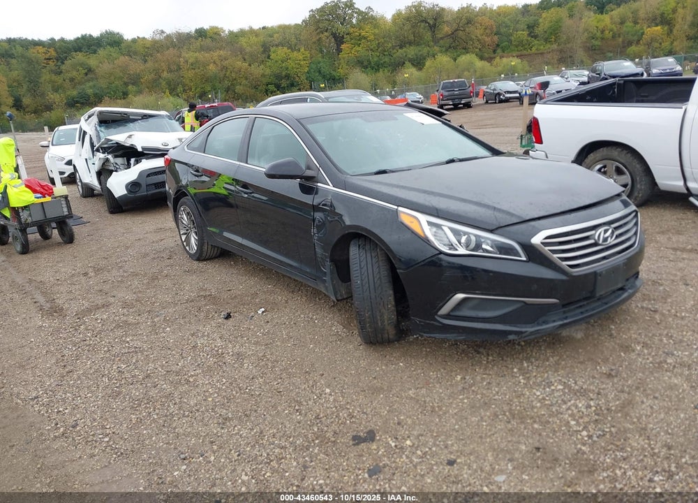 2016 HYUNDAI SONATA SE VIN: 5NPE24AFXGH324516