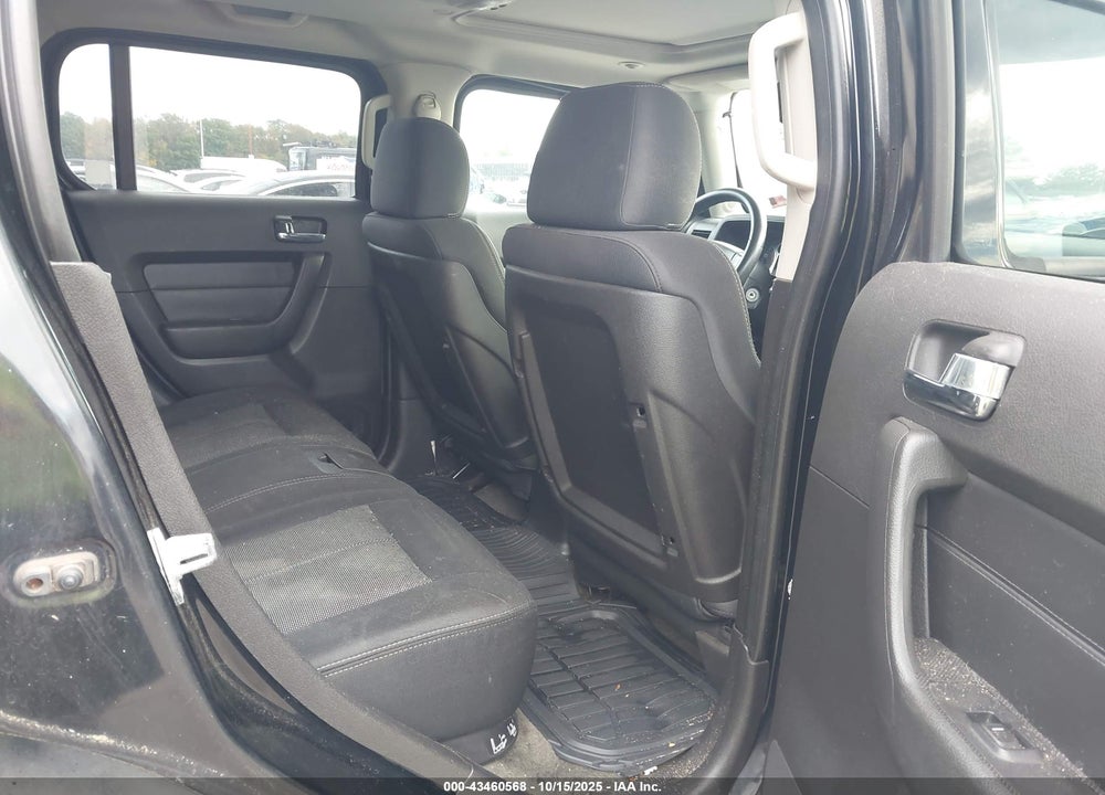 2008 HUMMER H3 VIN: 5GTEN13E888155891