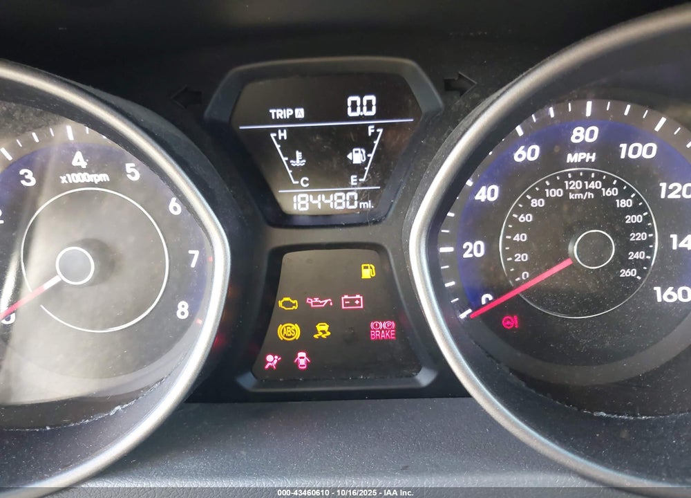 2016 HYUNDAI ELANTRA SE VIN: 5NPDH4AE5GH749319