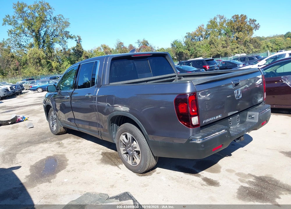 2017 HONDA RIDGELINE RTL-E VIN: 5FPYK3F77HB009625
