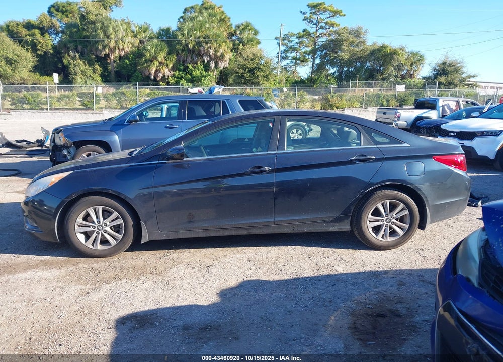 2013 HYUNDAI SONATA VIN: 5NPEB4AC5DH698839