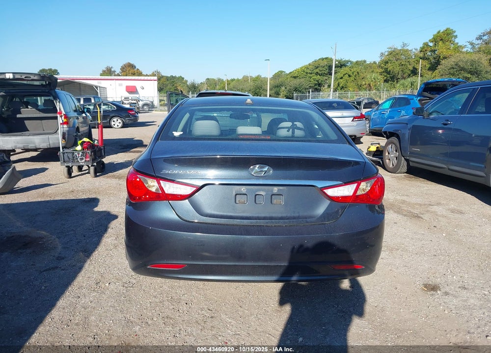 2013 HYUNDAI SONATA VIN: 5NPEB4AC5DH698839