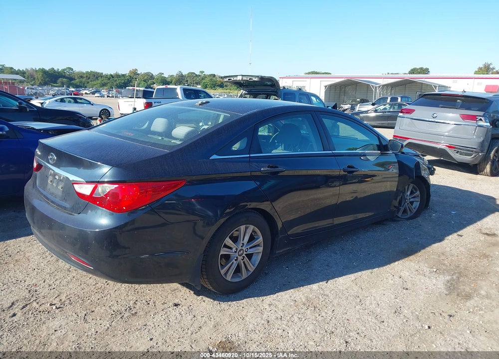 2013 HYUNDAI SONATA VIN: 5NPEB4AC5DH698839