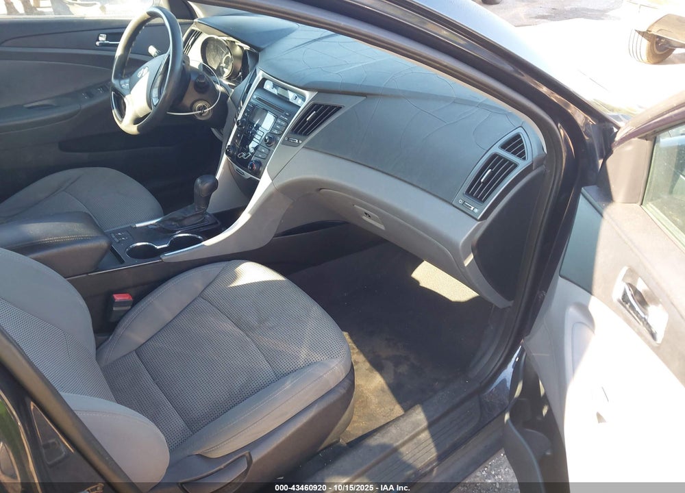 2013 HYUNDAI SONATA VIN: 5NPEB4AC5DH698839