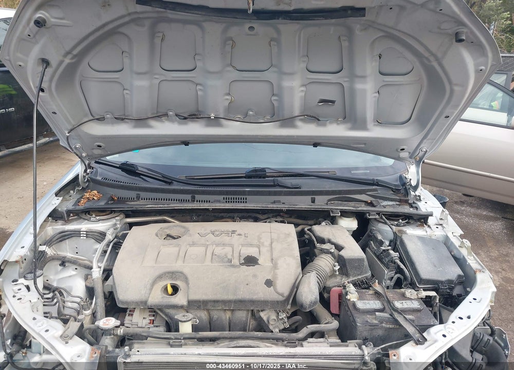2019 TOYOTA COROLLA LE VIN: 2T1BURHE8KC240259