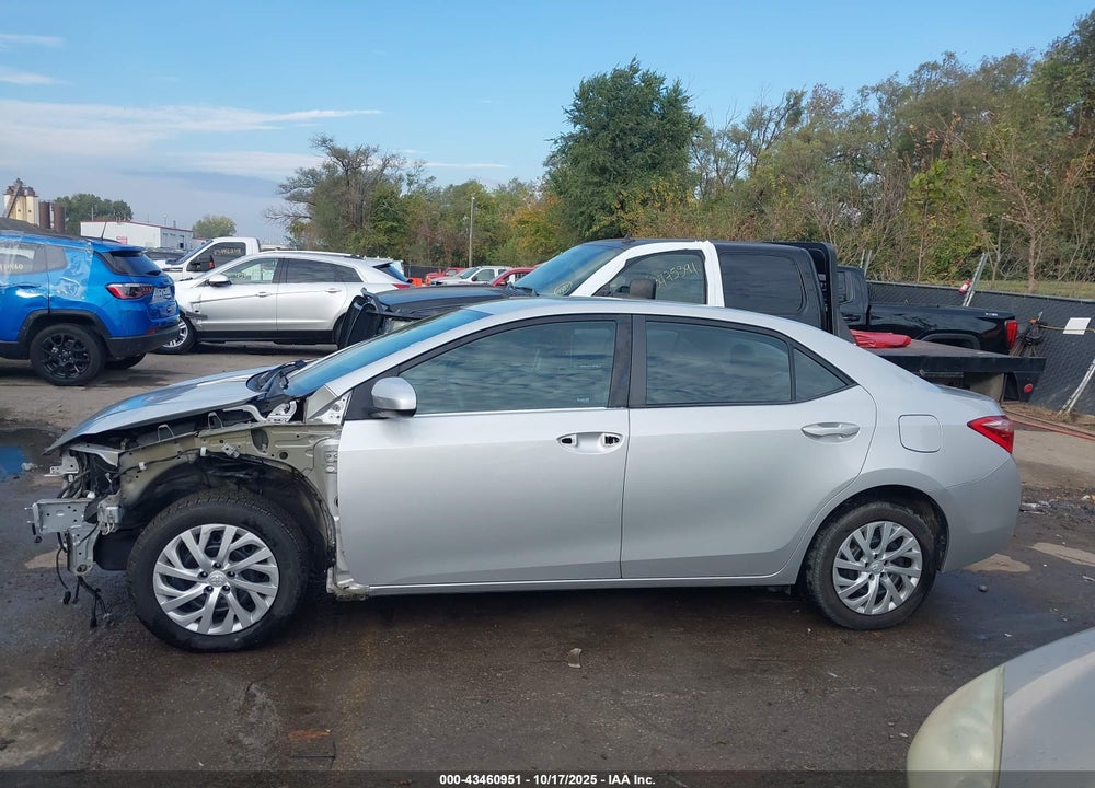 2019 TOYOTA COROLLA LE VIN: 2T1BURHE8KC240259
