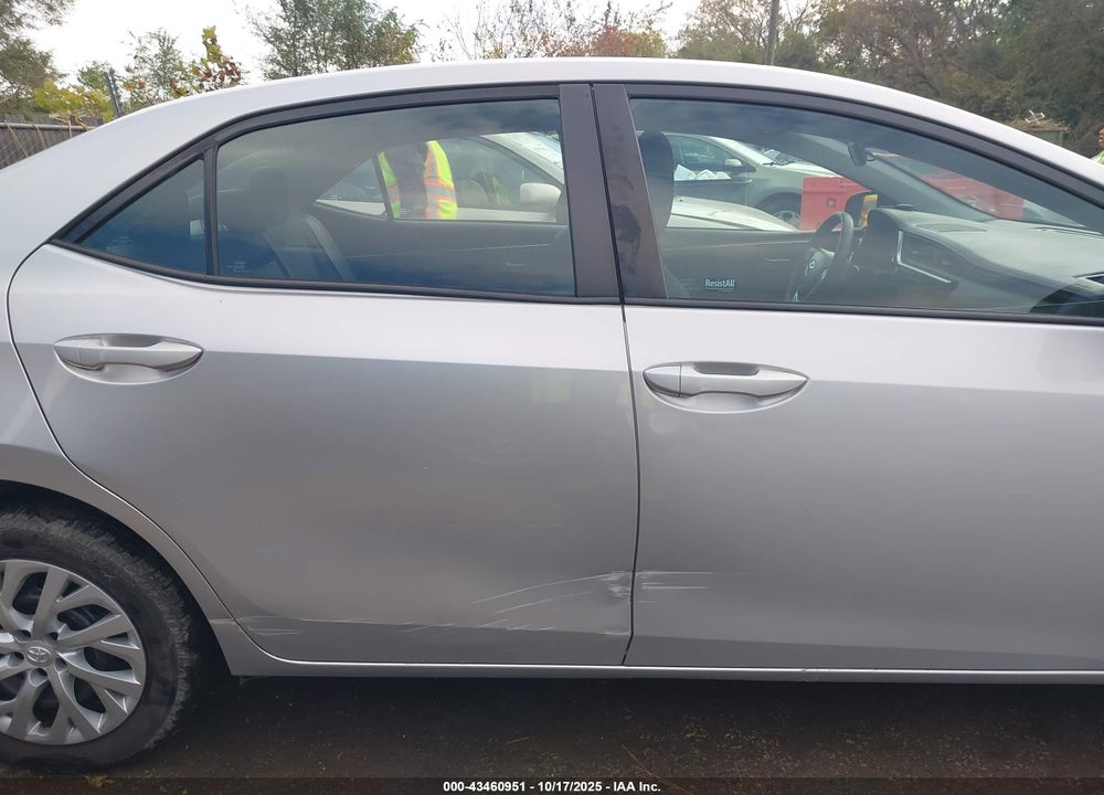 2019 TOYOTA COROLLA LE VIN: 2T1BURHE8KC240259