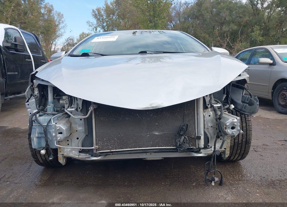 2019 TOYOTA COROLLA LE VIN: 2T1BURHE8KC240259