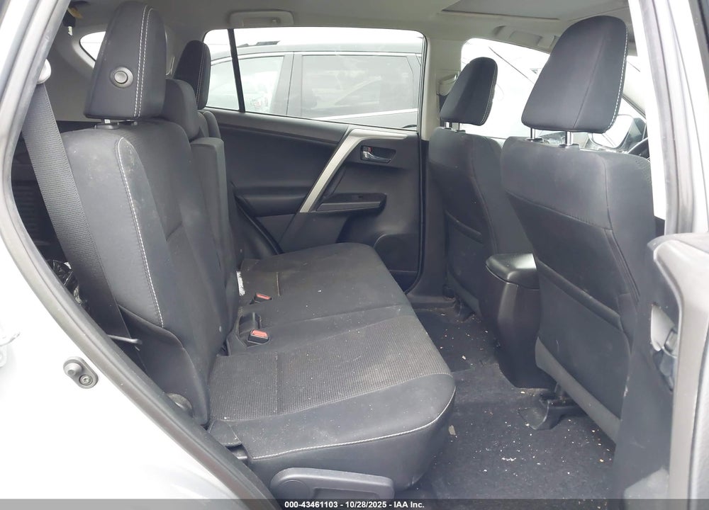 2017 TOYOTA RAV4 XLE VIN: 2T3RFREV8HW602005