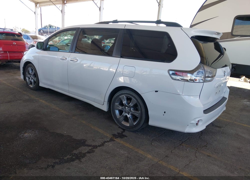 2013 TOYOTA SIENNA SE 8 PASSENGER VIN: 5TDXK3DC5DS388988