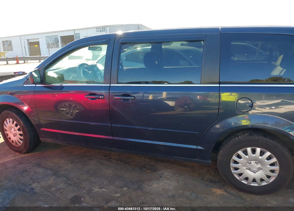 2009 CHRYSLER TOWN & COUNTRY LX VIN: 2A8HR44E79R549079