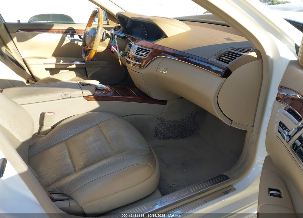 2010 MERCEDES-BENZ S 550 VIN: WDDNG7BB4AA346871