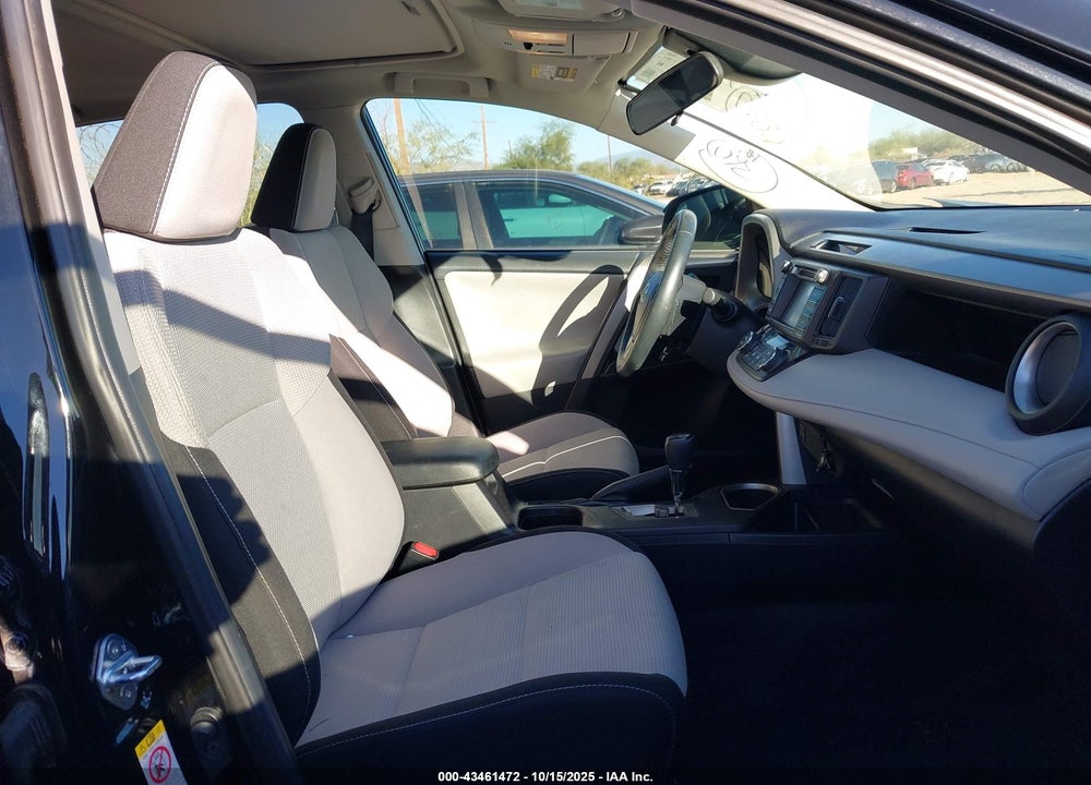 2018 TOYOTA RAV4 XLE VIN: 2T3WFREV8JW437890