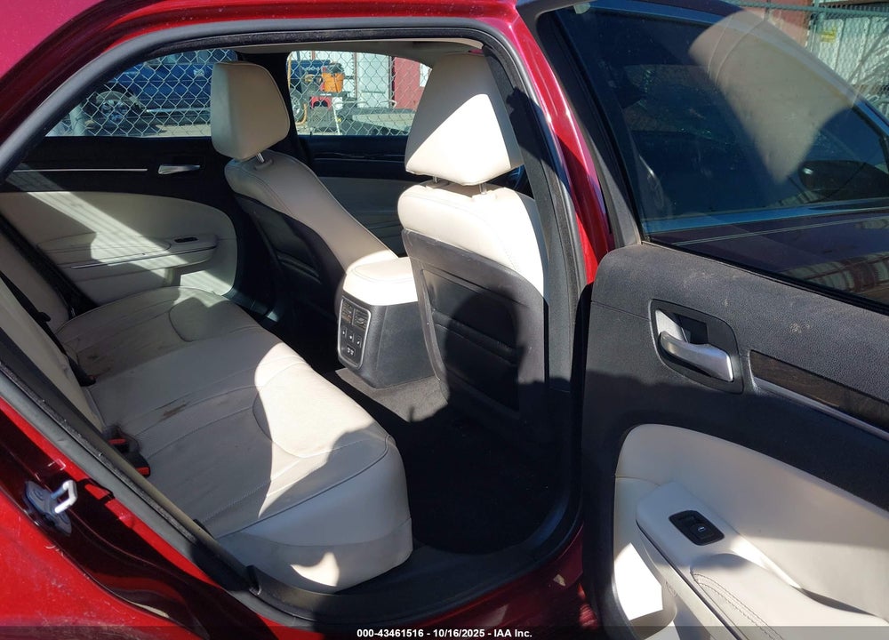2016 CHRYSLER 300C VIN: 2C3CCAEG1GH135515