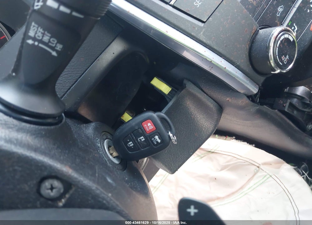 2015 TOYOTA CAMRY SE VIN: 4T1BF1FK2FU892643