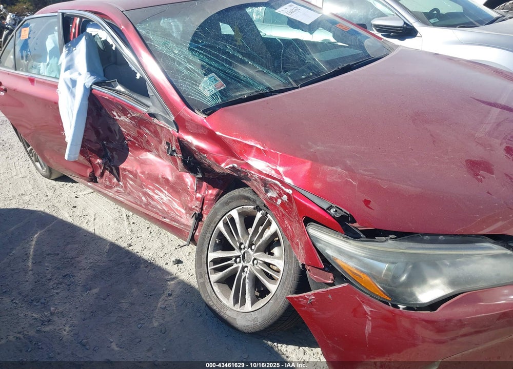 2015 TOYOTA CAMRY SE VIN: 4T1BF1FK2FU892643