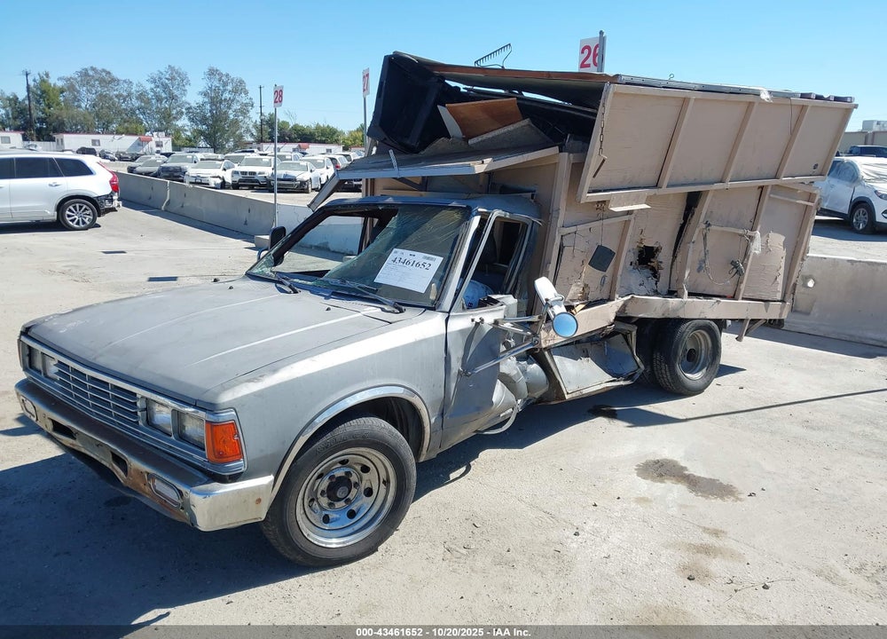 1985 NISSAN 720 CAB CHASSIS VIN: JN6ND05H9FW000820