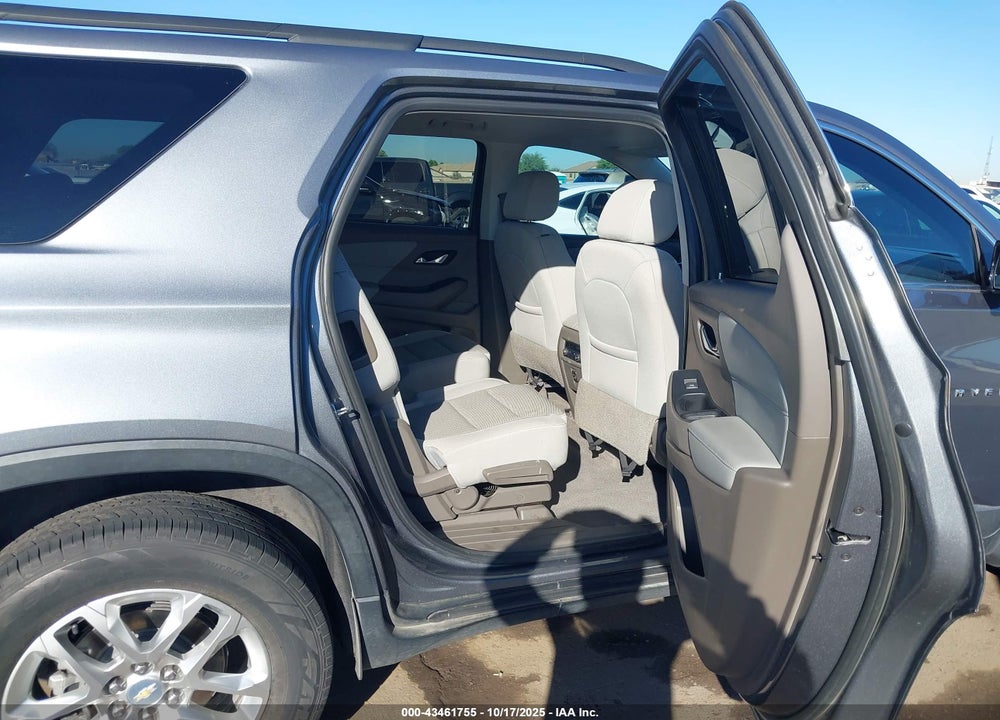 2021 CHEVROLET TRAVERSE FWD LT CLOTH VIN: 1GNERGKWXMJ108204