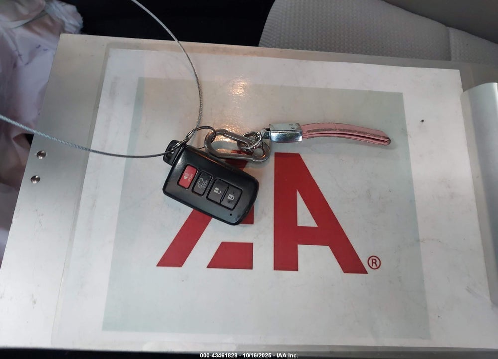 2018 TOYOTA RAV4 HYBRID XLE VIN: JTMRJREVXJD172978