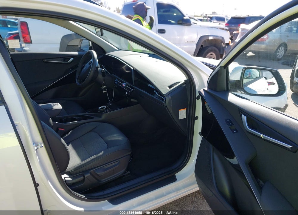 2025 KIA NIRO EV WIND VIN: KNDCR3L18S5140912