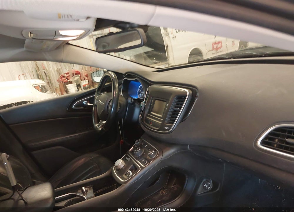 2015 CHRYSLER 200 C VIN: 1C3CCCCB4FN538509