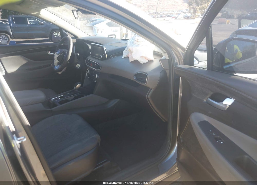 2019 HYUNDAI SANTA FE VIN: 5NMS23AD7KH130981